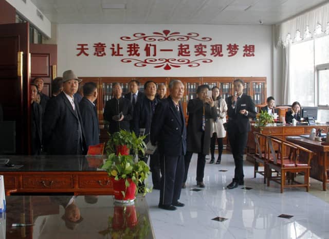 兗州區(qū)人大、政協(xié)領導蒞臨天意機械參觀考察