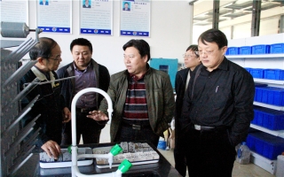 山東大學(xué)機械工程學(xué)院仇道濱書記、馮顯英教授蒞臨公司