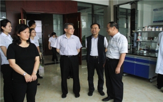 廢棄物資源化國家工程研究中心、昆明理工大學(xué)孫可偉教授,棄物資源化國家工程研究中心常務(wù)副主任、昆明理工大學(xué)教授李如燕博士蒞臨指導(dǎo)